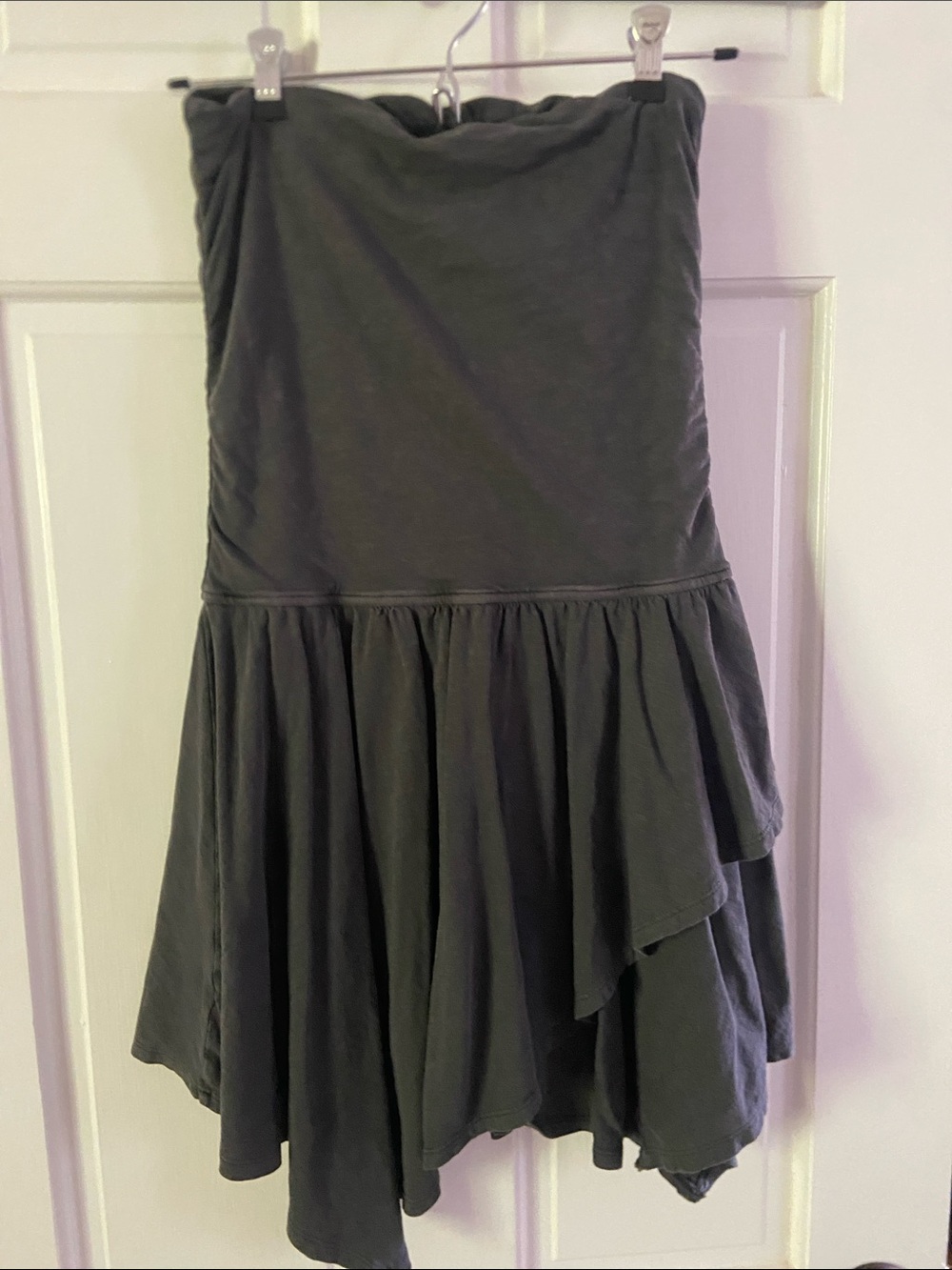 aerie Asymmetrical Tiered Strapless dress in Dark Gray